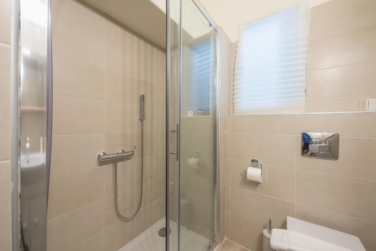 Athenean Classic Apartment At Acropolis Museum & Metro Exterior photo